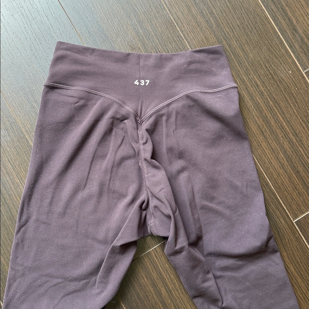 437 Essentials Leggings in Espresso - Picture 4 of 4